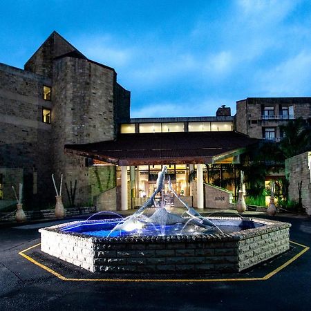 Avani Lesotho Hotel & Casino Масеру Экстерьер фото