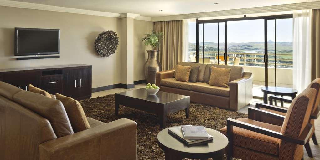 Avani Lesotho Hotel & Casino Масеру Номер фото