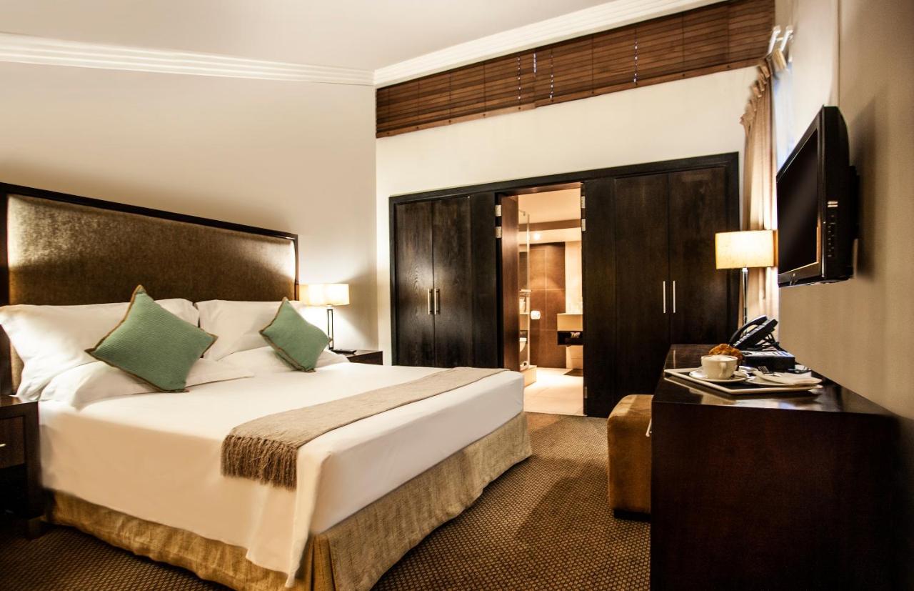 Avani Lesotho Hotel & Casino Масеру Экстерьер фото