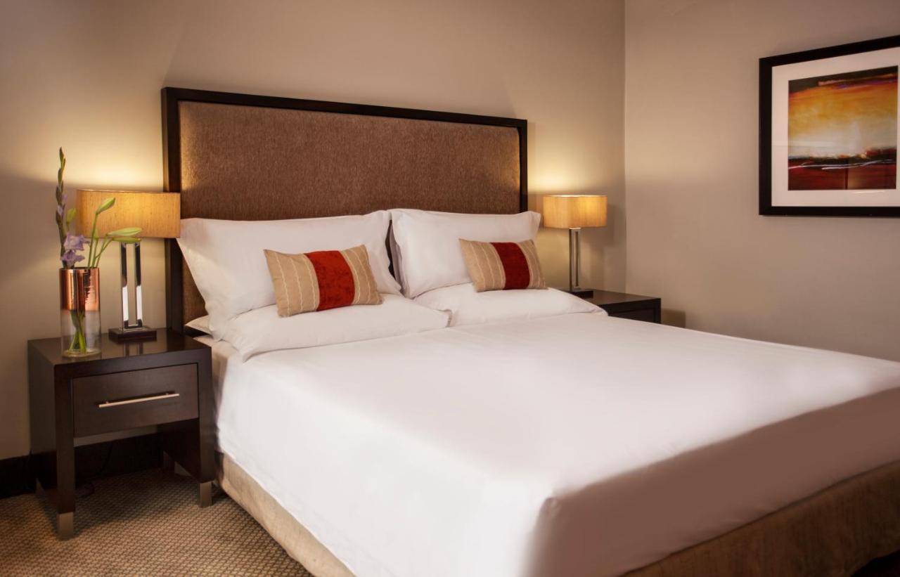 Avani Lesotho Hotel & Casino Масеру Экстерьер фото