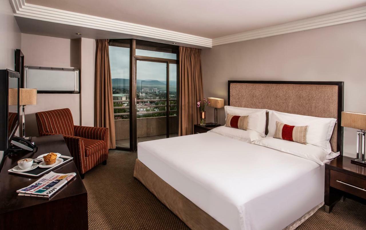 Avani Lesotho Hotel & Casino Масеру Экстерьер фото