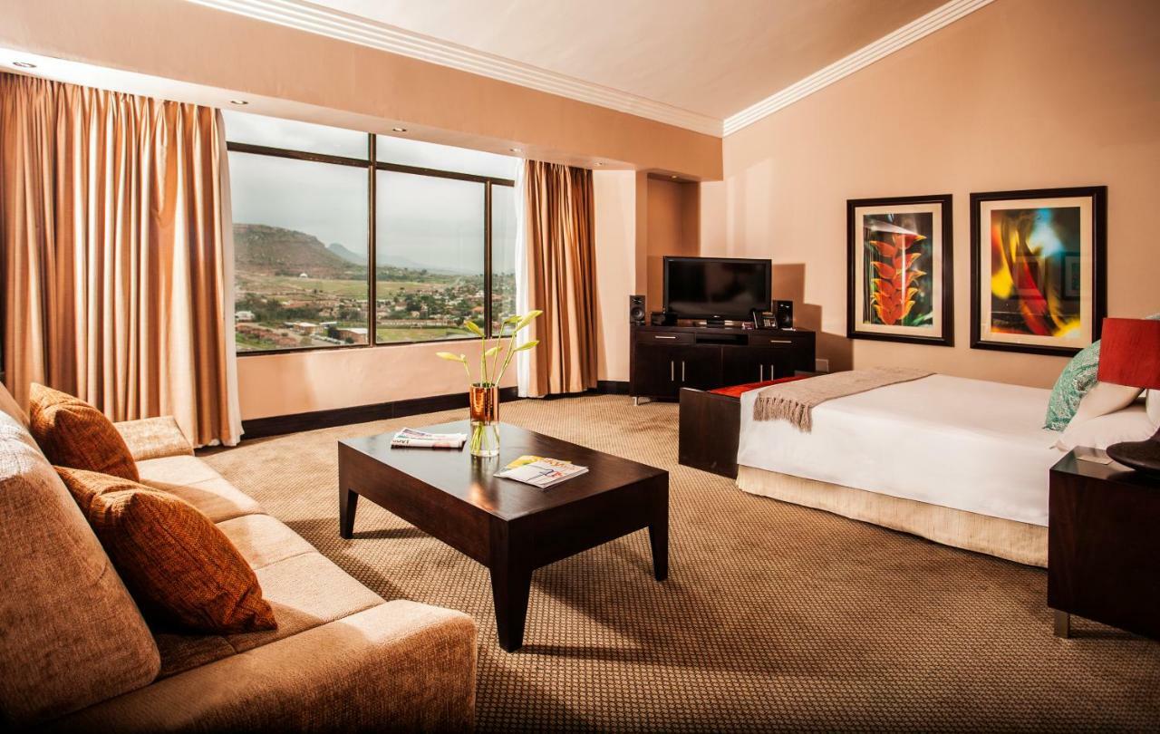 Avani Lesotho Hotel & Casino Масеру Экстерьер фото